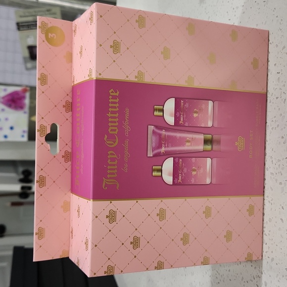 Juicy Couture Pink Body Set Body Wash Body Lotion Bubble Bath New In Box